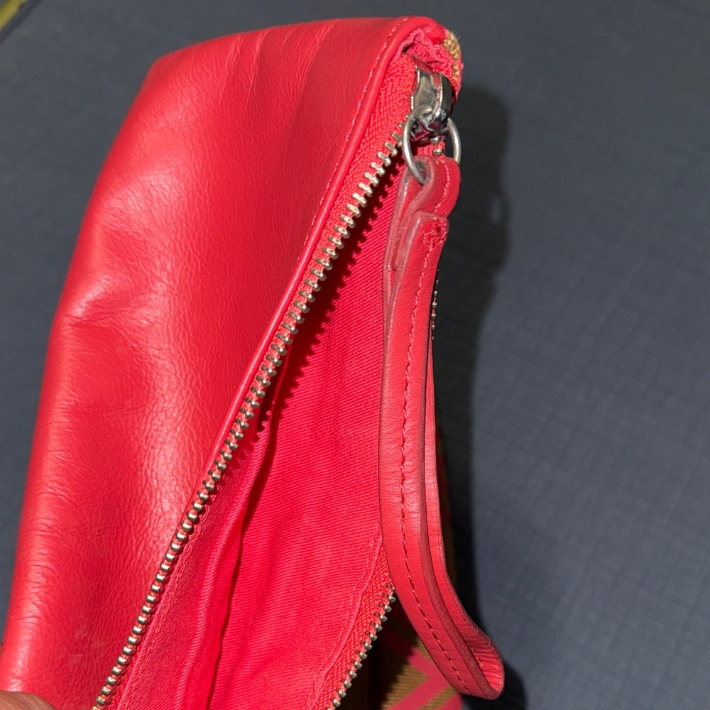 Nixon Tribu Clutch Brown Cherry Zipper Closure Purse Handbag EUC - Picture 8 of 10